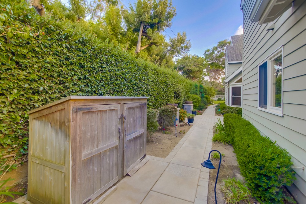 Virtual tour photo 92 of 95 for 3606 Rosecroft Ln