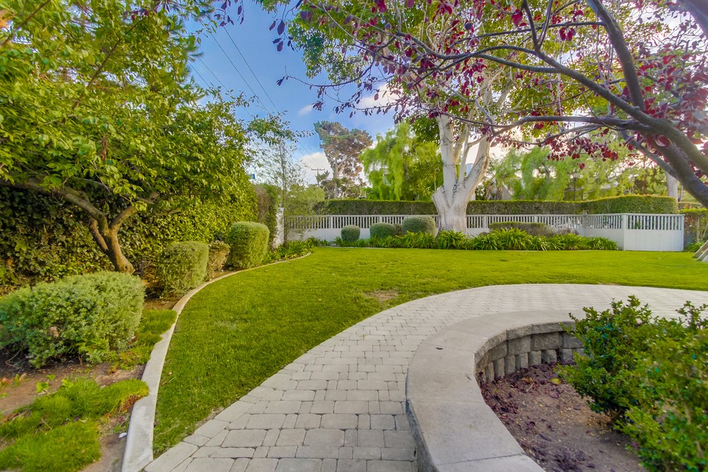 Virtual tour photo 94 of 95 for 3606 Rosecroft Ln