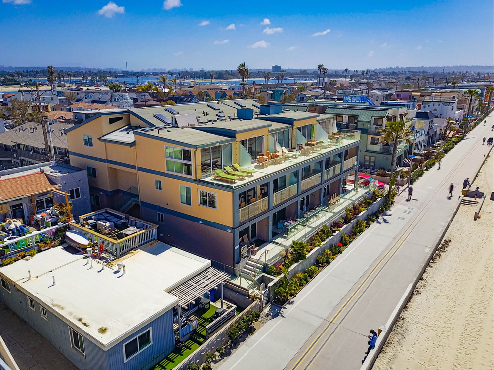 Virtual tour photo 8 of 19 for 3607 Ocean Front Walk # 1