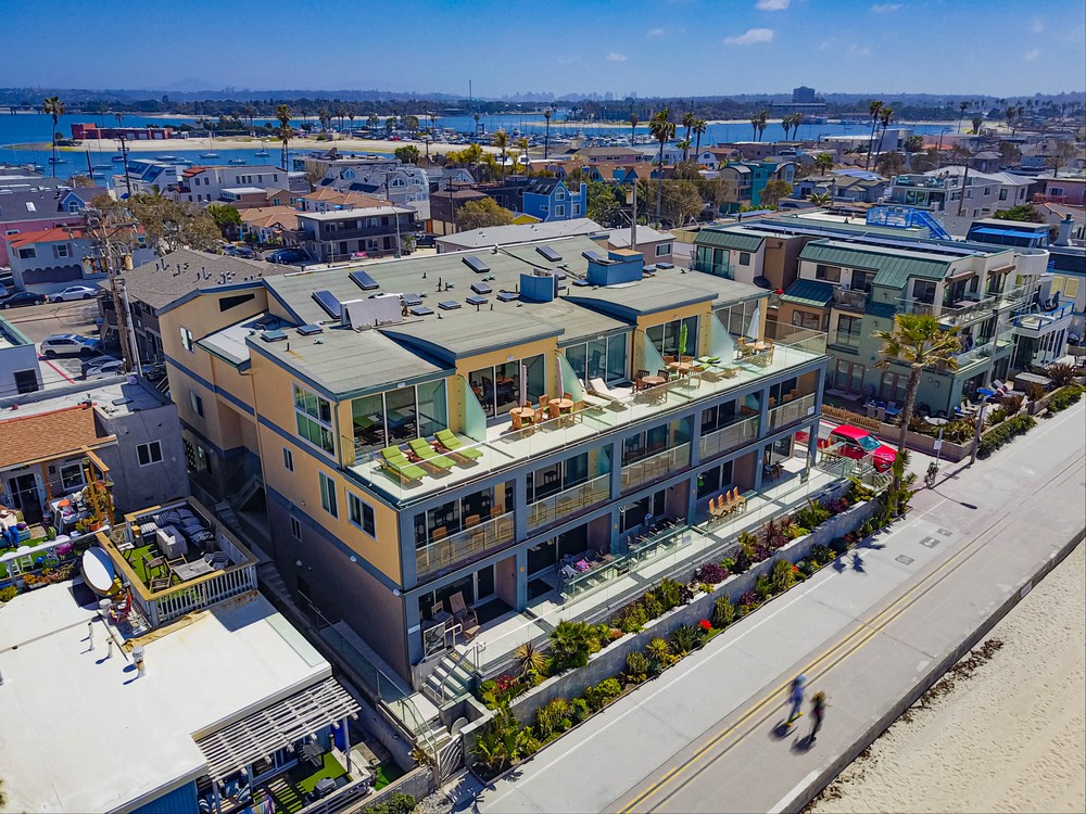 Virtual tour photo 10 of 19 for 3607 Ocean Front Walk # 1