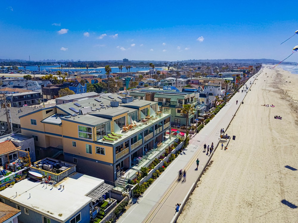 Virtual tour photo 12 of 19 for 3607 Ocean Front Walk # 1