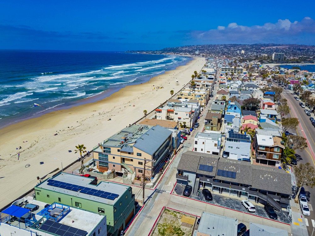 Virtual tour photo 19 of 19 for 3607 Ocean Front Walk # 1