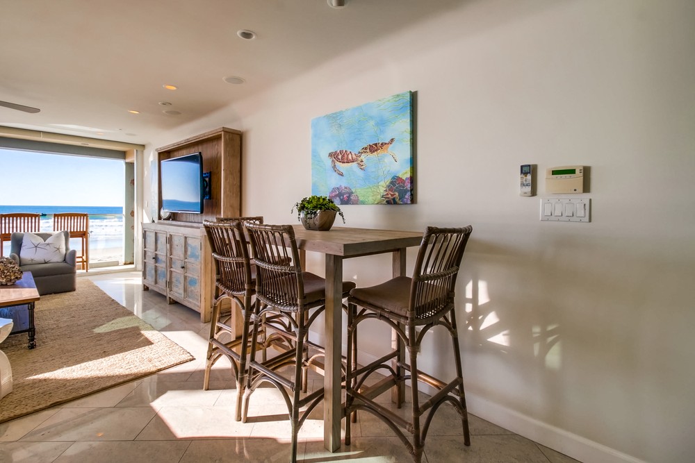 Virtual tour photo 7 of 49 for 3607 Ocean Front Walk