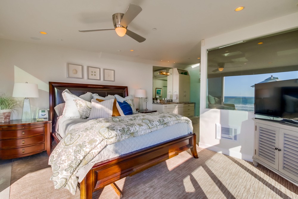 Virtual tour photo 22 of 49 for 3607 Ocean Front Walk
