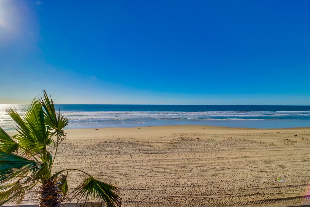Virtual tour photo 32 of 49 for 3607 Ocean Front Walk