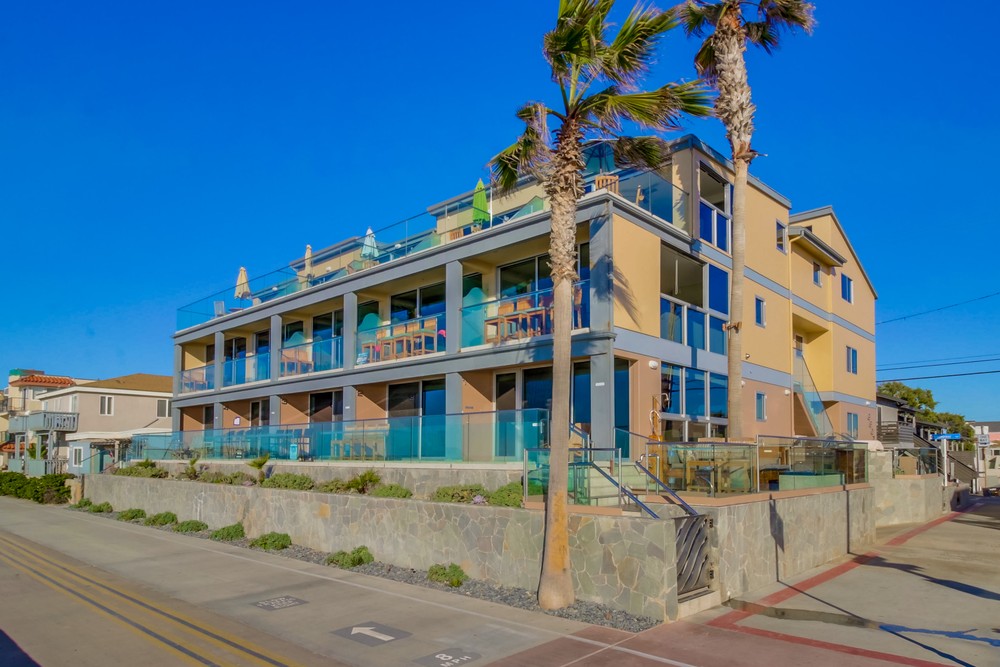 Virtual tour photo 43 of 49 for 3607 Ocean Front Walk