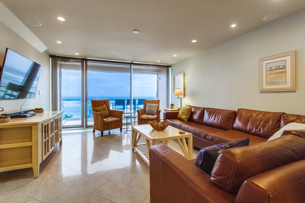 Virtual tour photo 4 of 42 for 3607 Ocean Front Walk #3