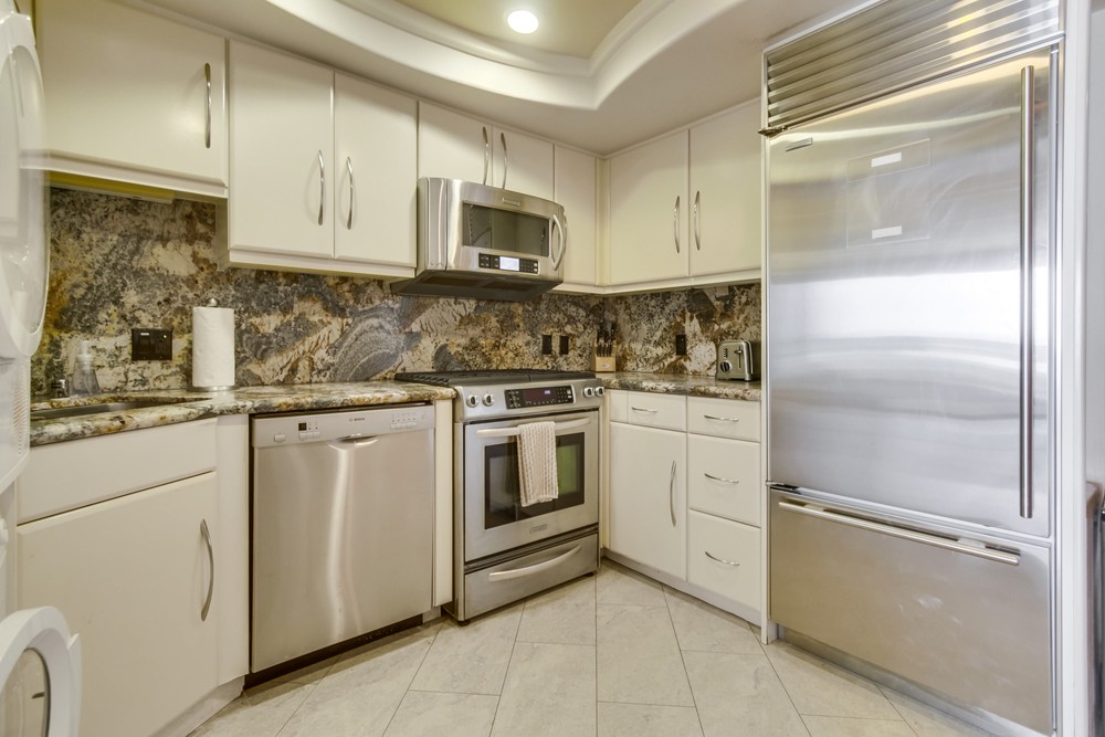 Virtual tour photo 10 of 42 for 3607 Ocean Front Walk #3