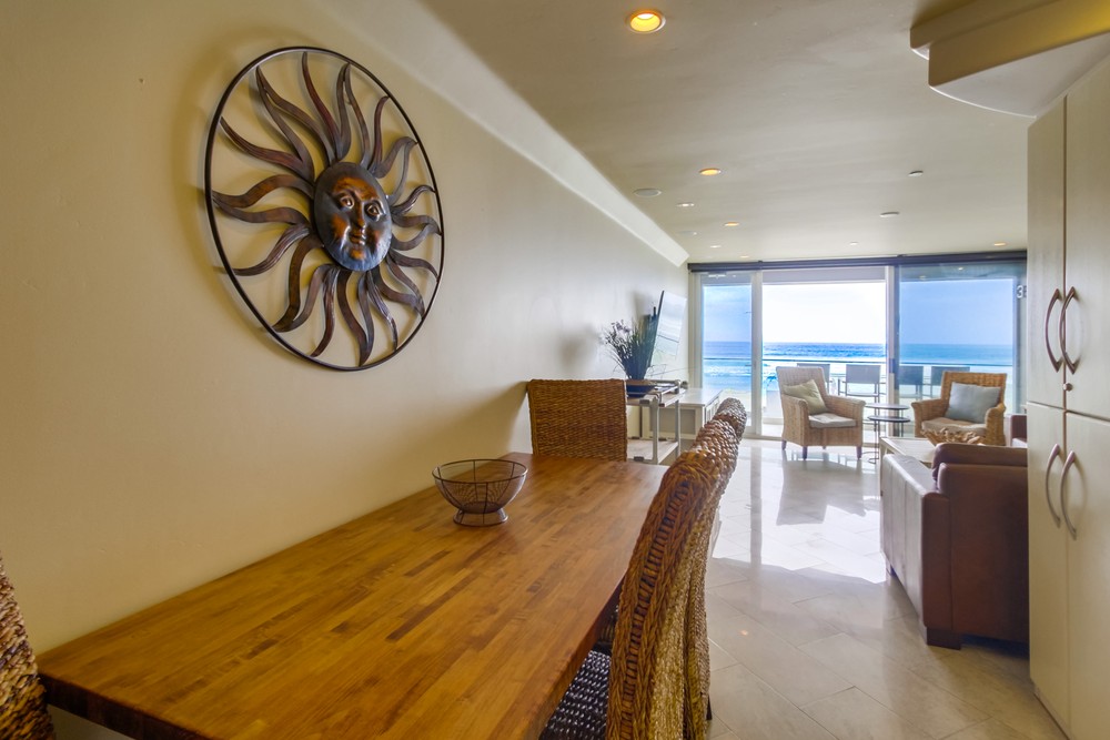 Virtual tour photo 14 of 42 for 3607 Ocean Front Walk #3