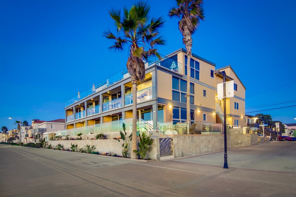 Virtual tour photo 1 of 95 for 3607 Ocean Front Walk