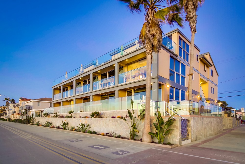 Virtual tour photo 3 of 95 for 3607 Ocean Front Walk