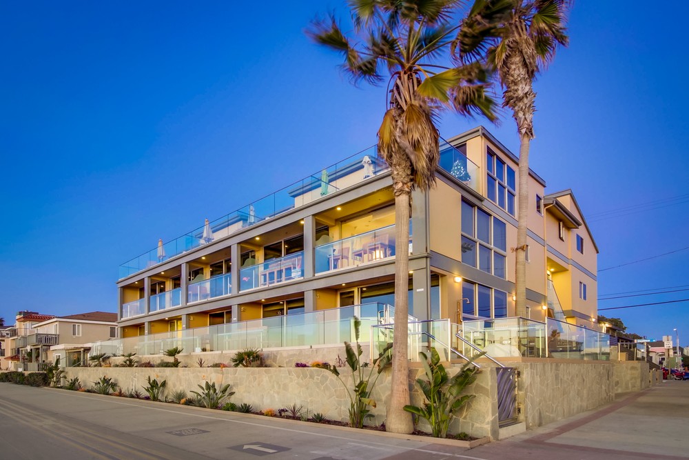 Virtual tour photo 4 of 95 for 3607 Ocean Front Walk