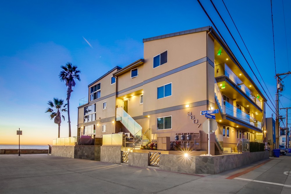 Virtual tour photo 12 of 95 for 3607 Ocean Front Walk