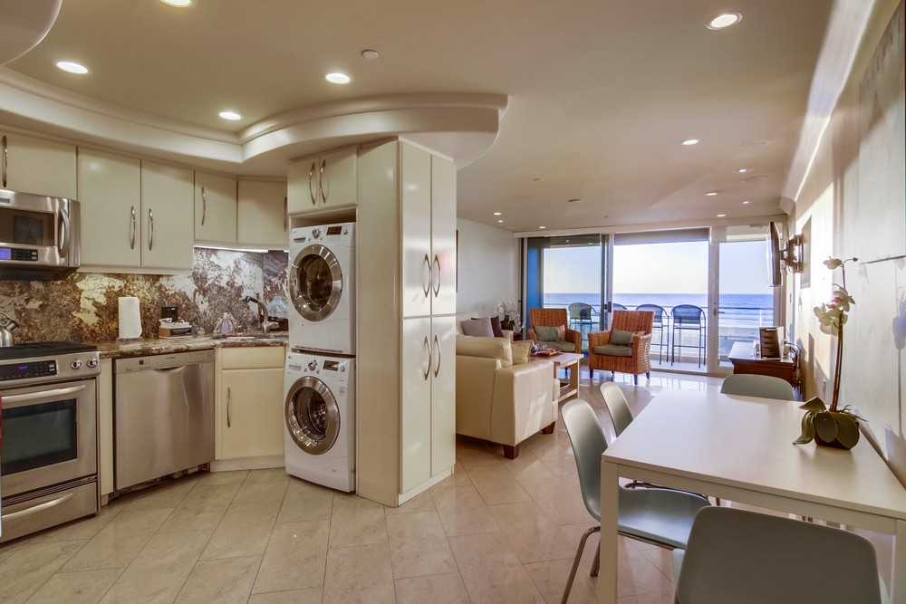 Virtual tour photo 36 of 95 for 3607 Ocean Front Walk