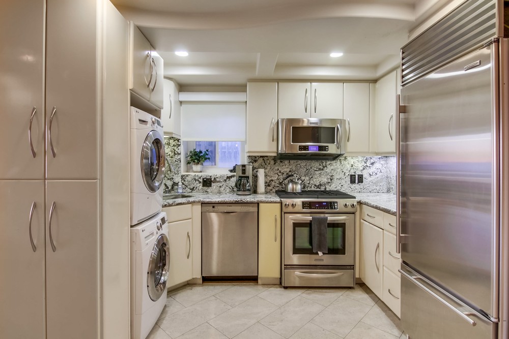 Virtual tour photo 62 of 95 for 3607 Ocean Front Walk