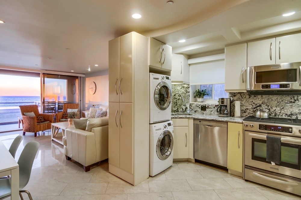 Virtual tour photo 65 of 95 for 3607 Ocean Front Walk