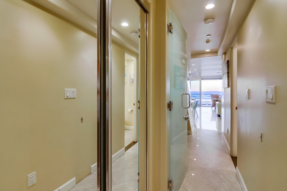 Virtual tour photo 70 of 95 for 3607 Ocean Front Walk