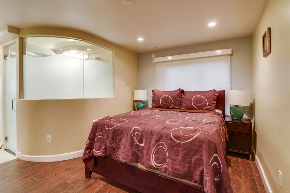 Virtual tour photo 73 of 95 for 3607 Ocean Front Walk