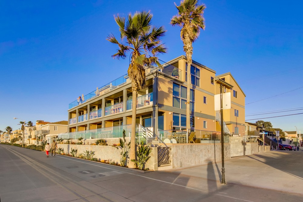 Virtual tour photo 79 of 95 for 3607 Ocean Front Walk