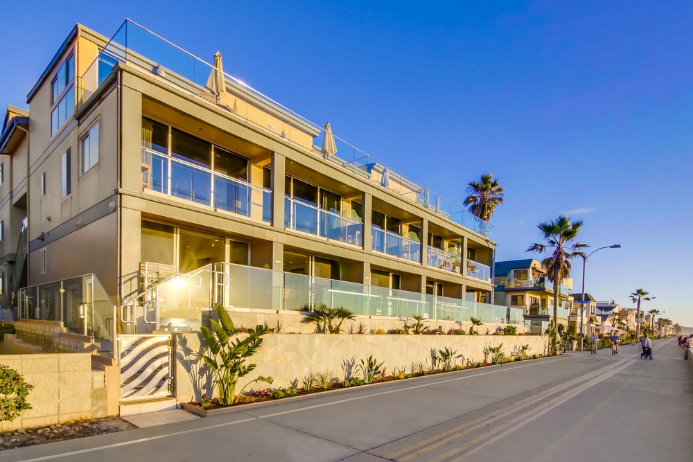Virtual tour photo 81 of 95 for 3607 Ocean Front Walk