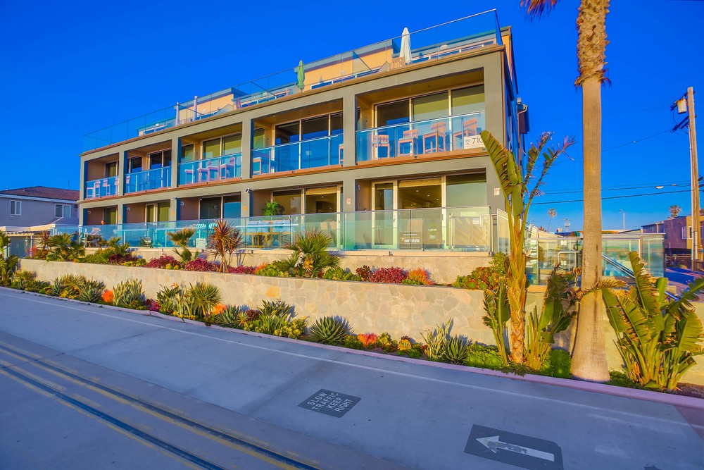 Virtual tour photo 5 of 38 for 3607 Ocean Front Walk