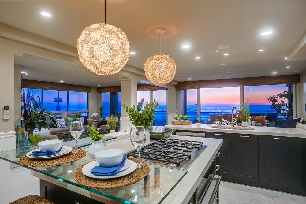 Virtual tour photo 16 of 38 for 3607 Ocean Front Walk