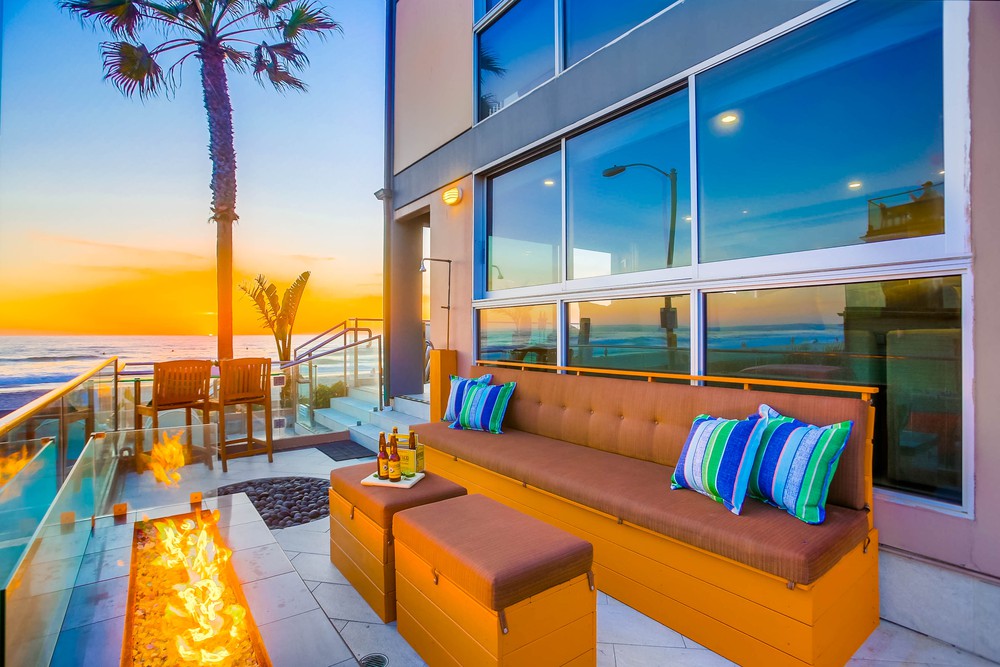 Virtual tour photo 22 of 38 for 3607 Ocean Front Walk