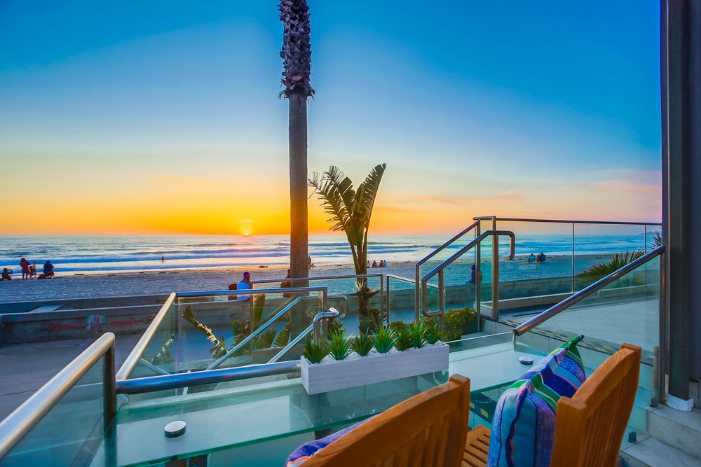 Virtual tour photo 26 of 38 for 3607 Ocean Front Walk