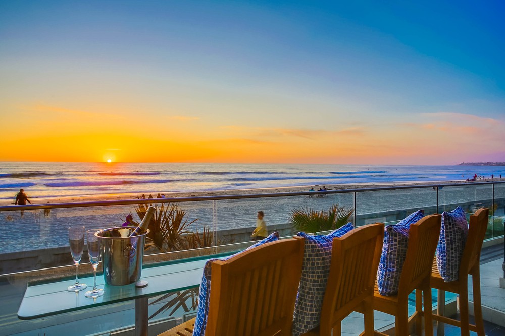 Virtual tour photo 31 of 38 for 3607 Ocean Front Walk