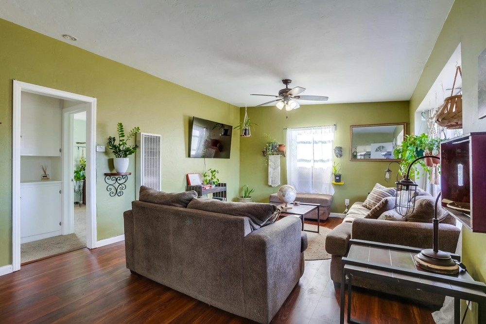 Virtual tour photo 5 of 23 for 3611 Florence St