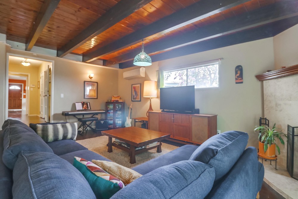 Virtual tour photo 9 of 46 for 3612 Spa St