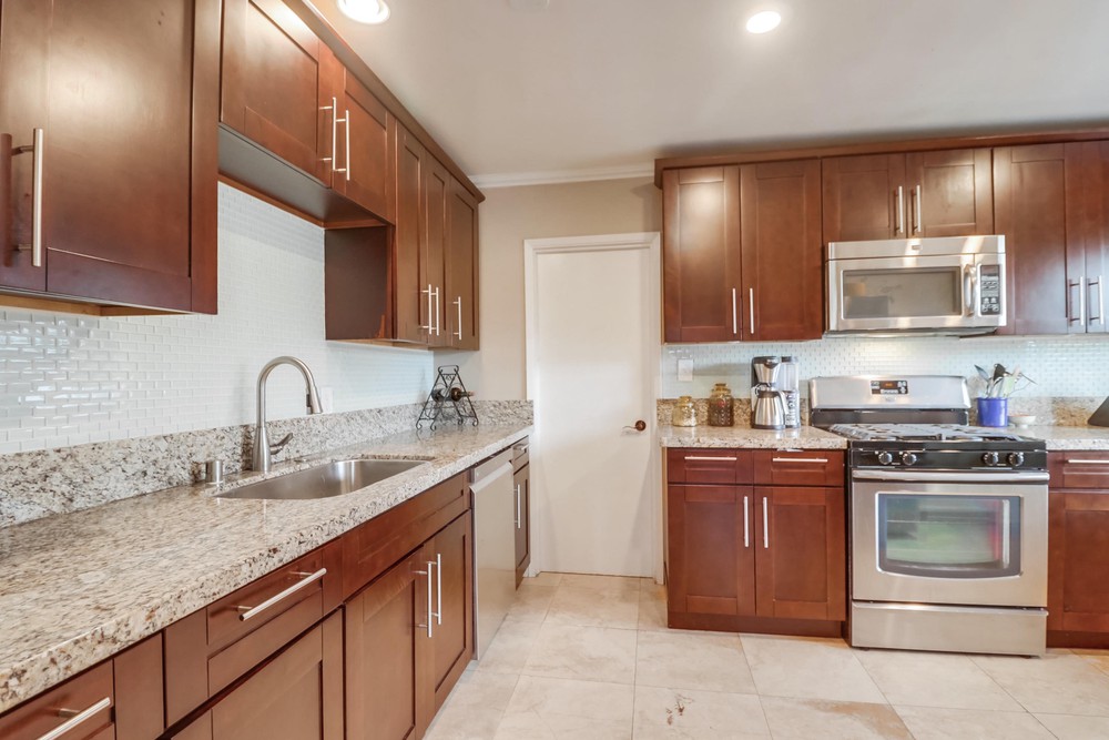 Virtual tour photo 19 of 46 for 3612 Spa St