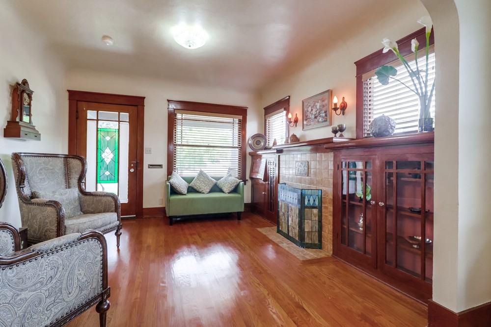 Virtual tour photo 10 of 48 for 3618 36th St