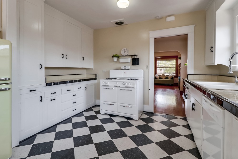 Virtual tour photo 20 of 48 for 3618 36th St