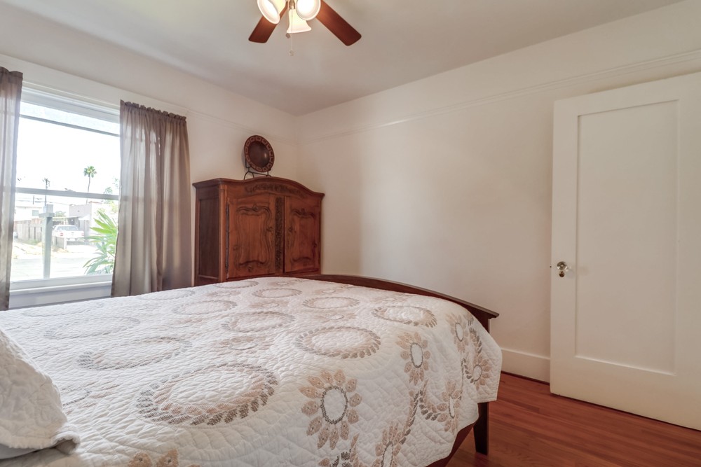 Virtual tour photo 22 of 48 for 3618 36th St