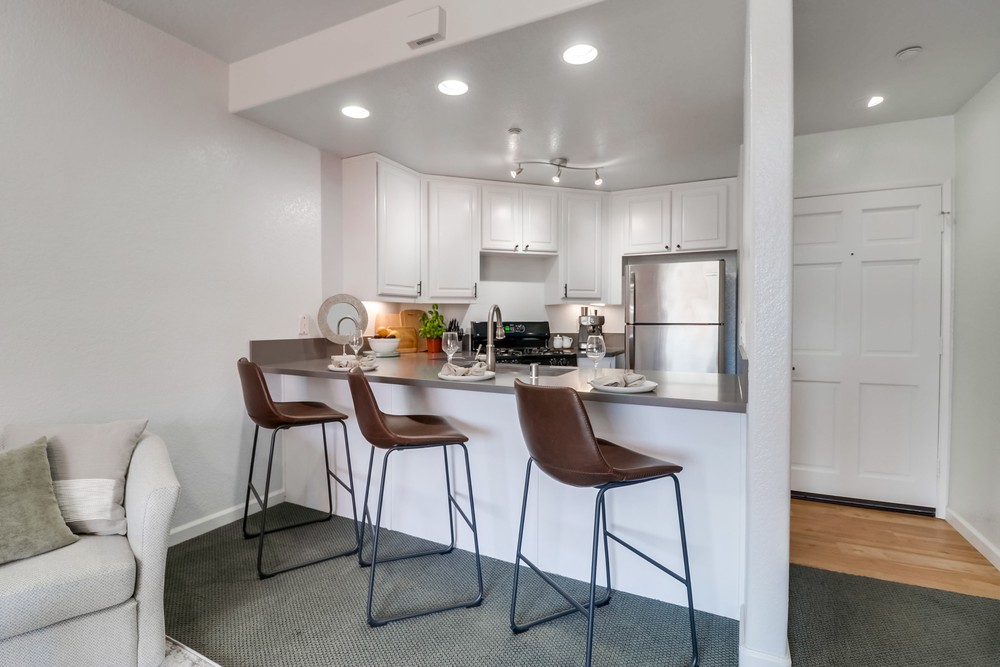 Virtual tour photo 9 of 27 for 3620 Third Ave UNIT 204