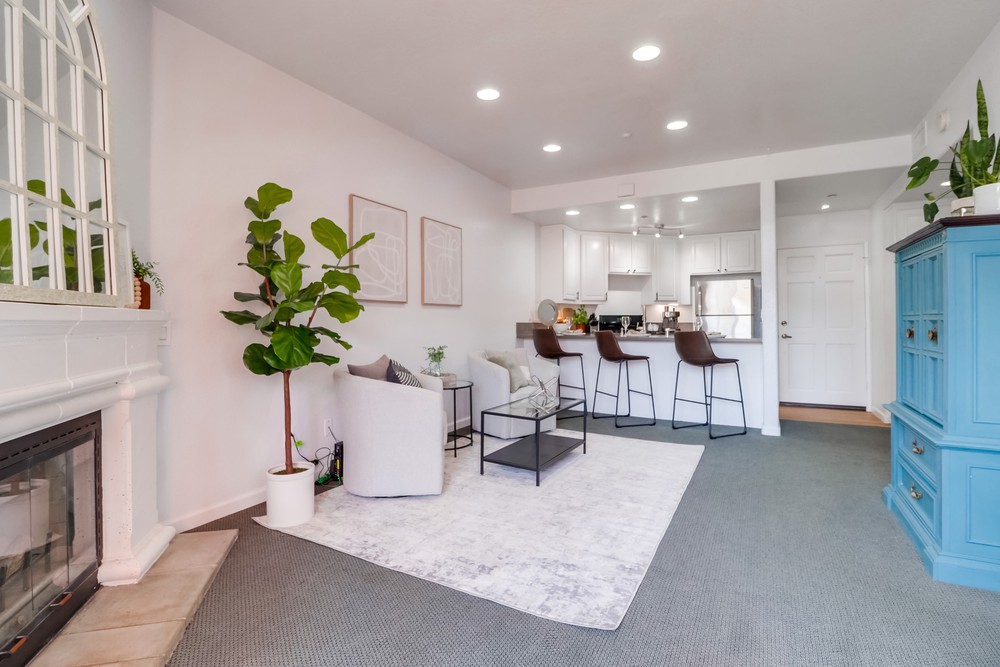 Virtual tour photo 16 of 27 for 3620 Third Ave UNIT 204