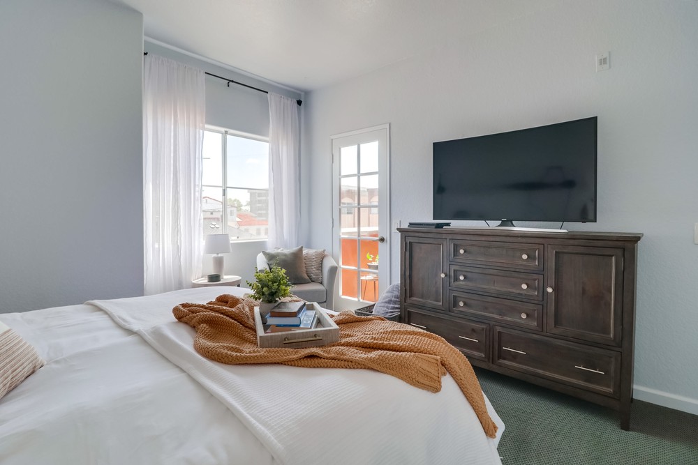 Virtual tour photo 20 of 27 for 3620 Third Ave UNIT 204