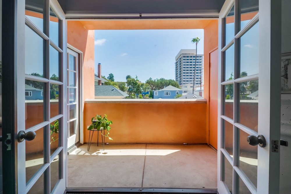 Virtual tour photo 25 of 27 for 3620 Third Ave UNIT 204