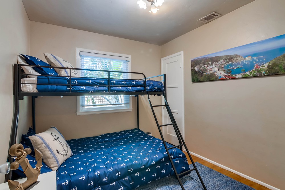 Virtual tour photo 37 of 73 for 3621 Ingraham St