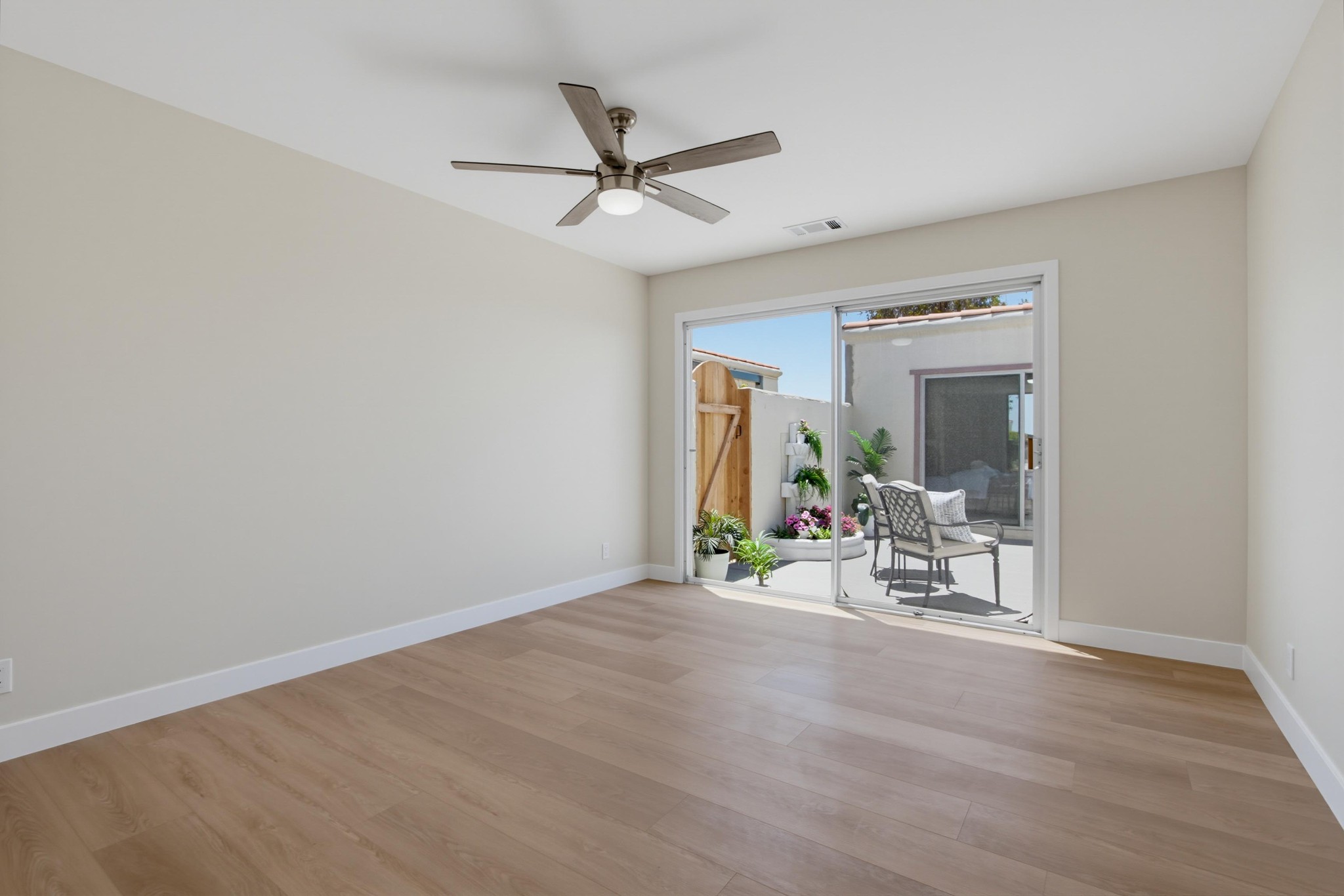 Virtual tour photo 31 of 54 for 3621 Vista Campana S Unit 62