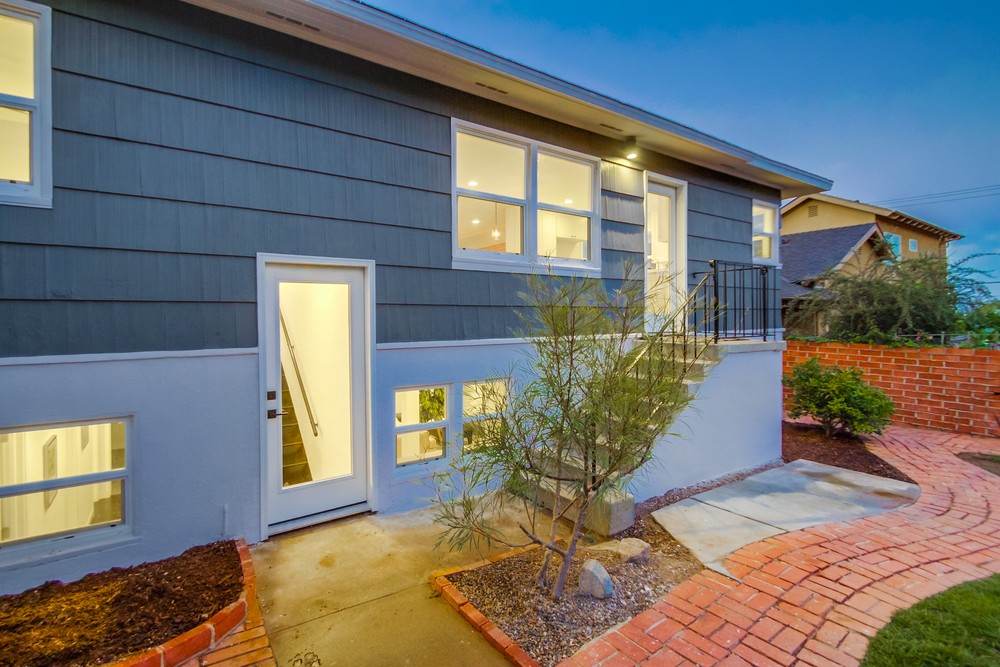 Virtual tour photo 8 of 72 for 3621 Wilcox St