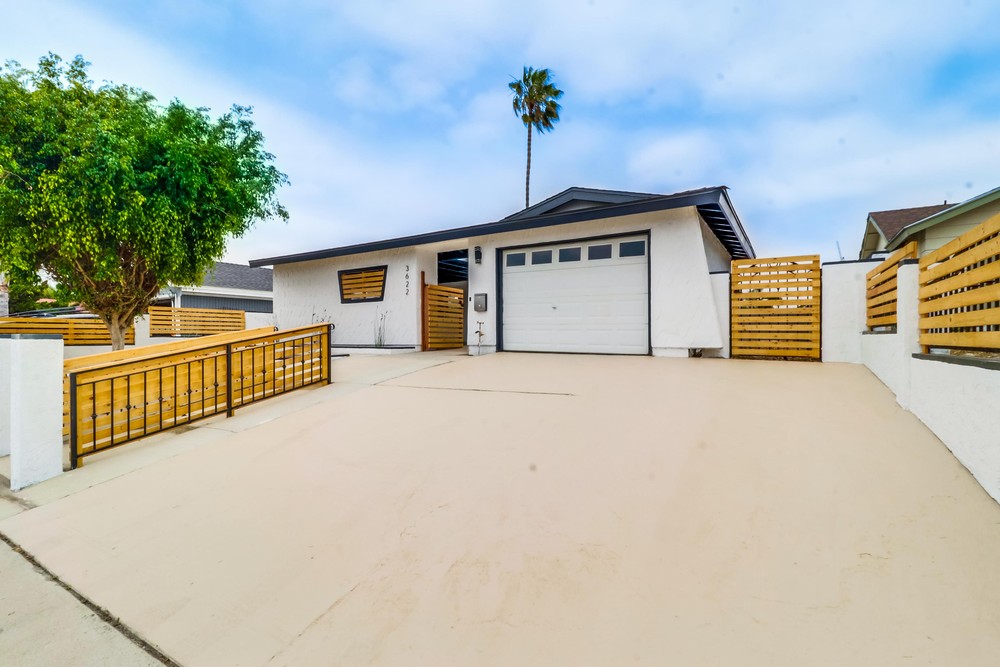 Virtual tour photo 6 of 52 for 3622 Agosto St