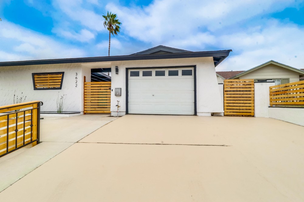 Virtual tour photo 7 of 52 for 3622 Agosto St