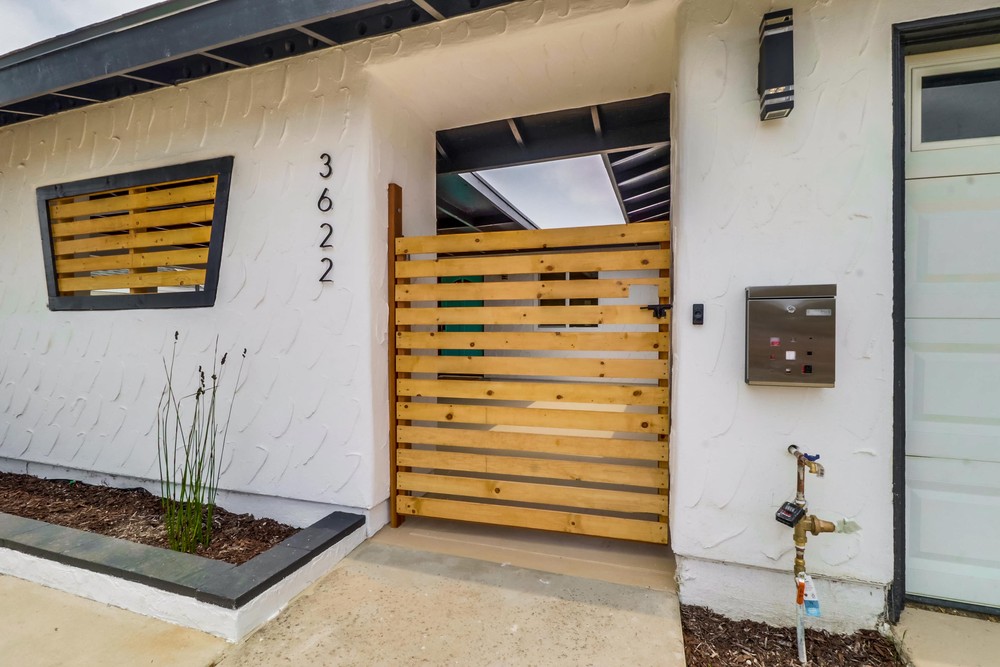Virtual tour photo 10 of 52 for 3622 Agosto St