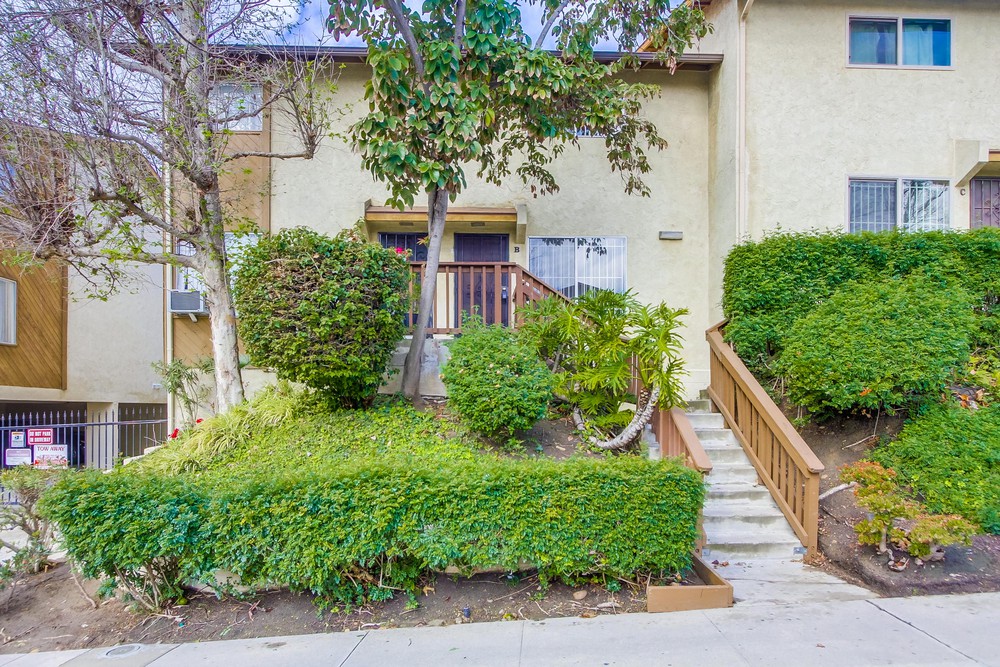 Virtual tour photo 3 of 37 for 3626 Lemona Ave