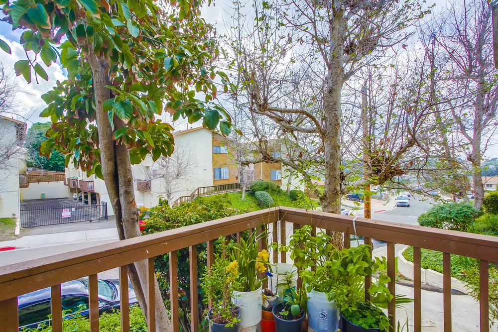 Virtual tour photo 7 of 37 for 3626 Lemona Ave