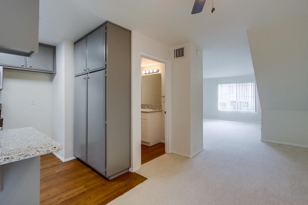 Virtual tour photo 16 of 37 for 3626 Lemona Ave