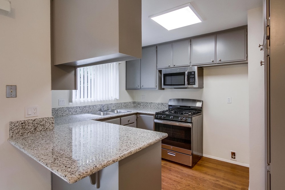 Virtual tour photo 17 of 37 for 3626 Lemona Ave
