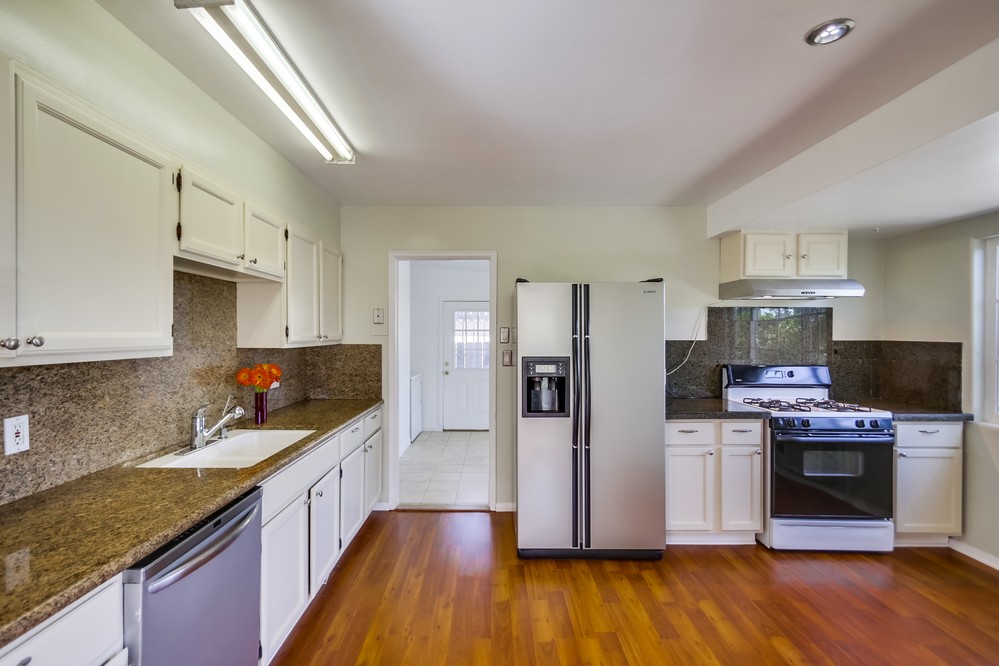 Virtual tour photo 13 of 41 for 3628 College Avenue